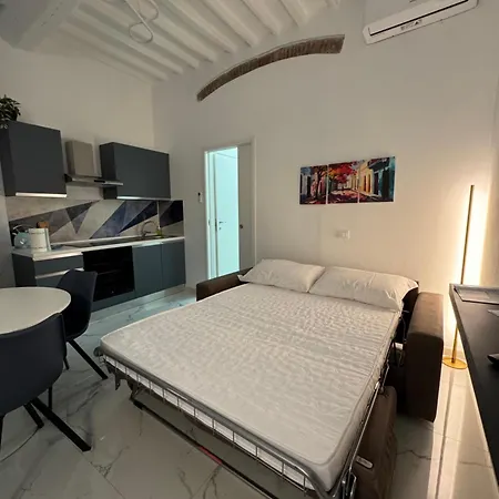 Apartment Domus S Andrea Centro Storico